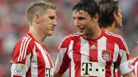 شفاينشتايغر يعد فان بومل بتأهل ألمانيا وهولندا لربع نهائي “أورو” 2012