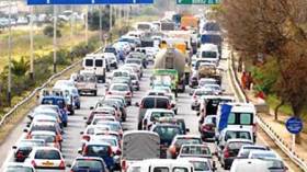 شعارات جنسية وأخرى إيديولوجية على سيارات الجزائريين!