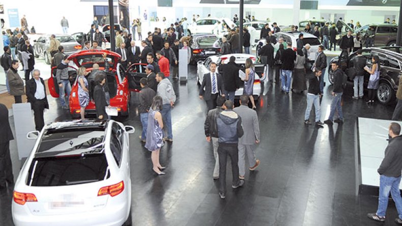 واردات السيارات تنهار بالثلث في ظرف 9 أشهر!