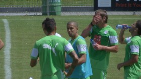 اللاعبون يشتكون من الإرهاق.. خاليلوزيتش في موقف حرج وملزم بمراجعة حساباته