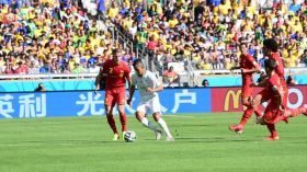 خاليلوزيتش يستخف بلاعبيه ويهينهم بتفضيله للاعبي منتخبات أخرى