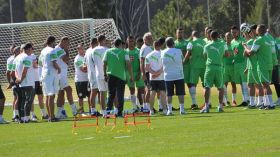 دقيقة صمت في تدريبات “الخضر” على روح اللاعب حيماني