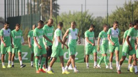 بلفوضيل وسليماني جنبا إلى جنب في خط الهجوم