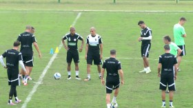 غوركيف يتفقد أرضية الملعب الرئيسي لمالابو