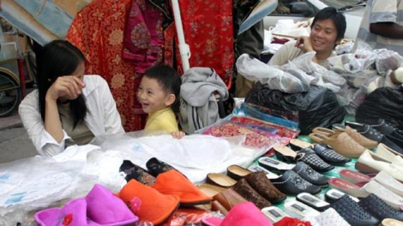 96 بالمئة من الملابس المستوردة قادمة من الصين