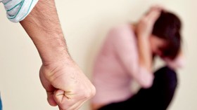 حملة تحسيسية للشباب حول دور الرجل في مكافحة العنف ضد المرأة