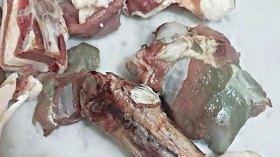 تسمّمات بالجملة بسبب الأضاحي الفاسدة