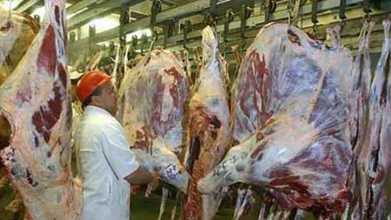 جزارو باريس من الجزائريين: لحومنا حلال رغم وجود الغشاشين