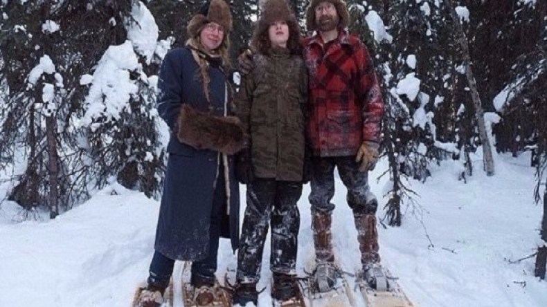 عائلة تختار حياة العزلة في ألاسكا