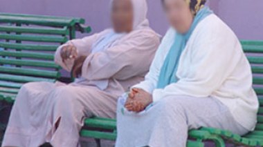 Personnes âgées : une aide sociale estimée à plus de 12 000 DA par mois pour toute personne qui les prendra en charge .