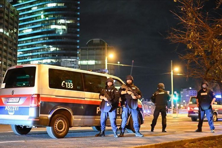 Attaque terroriste à Vienne: Au moins trois morts
