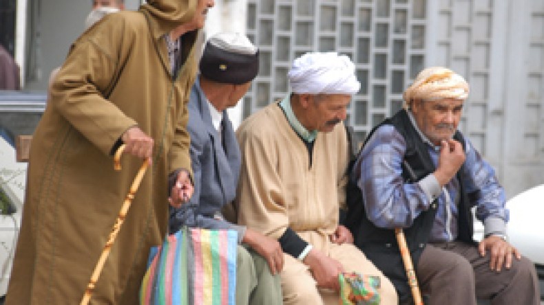 الاكتئاب يلازم 40 بالمائة من المسنين ونصف نزلاء دار العجزة يفكرون في الموت