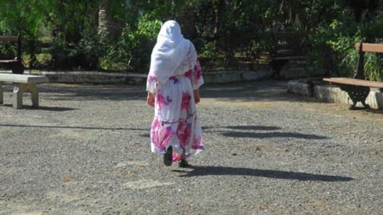 قصص‭ ‬مؤلمة‭ ‬لجزائريين‭ ‬يدفنون‭ ‬ذويهم‭ ‬في‭ ‬‬دور‭ ‬العجزة