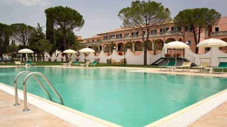 العثور على جزائري جثة هامدة بمسبح فيلا بإيطاليا