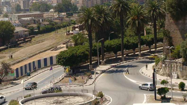 هزة أرضية ببجاية تخلّف تسعة جرحى وهلع وسط السكان