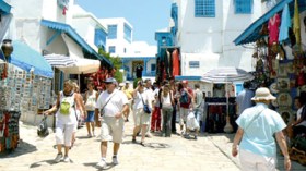 أكثر  من  مائة  ألف  جزائري  دخلوا  تونس  خلال  رأس  السنة  الميلادية