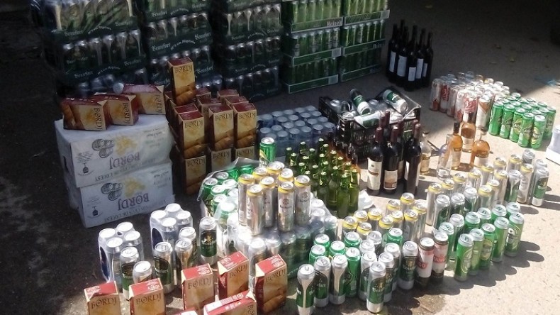 حجز 861 قارورة خمر داخل مركبة في مقرة بالمسيلة