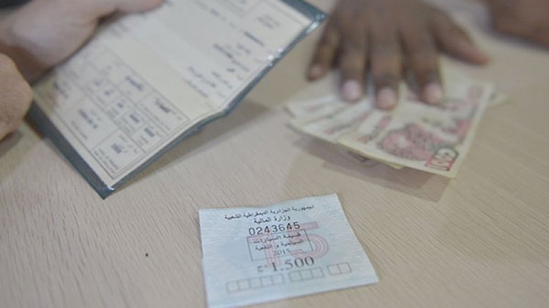 الغرامات تلاحق المتأخرين عن اقتناء قسيمة السيارات