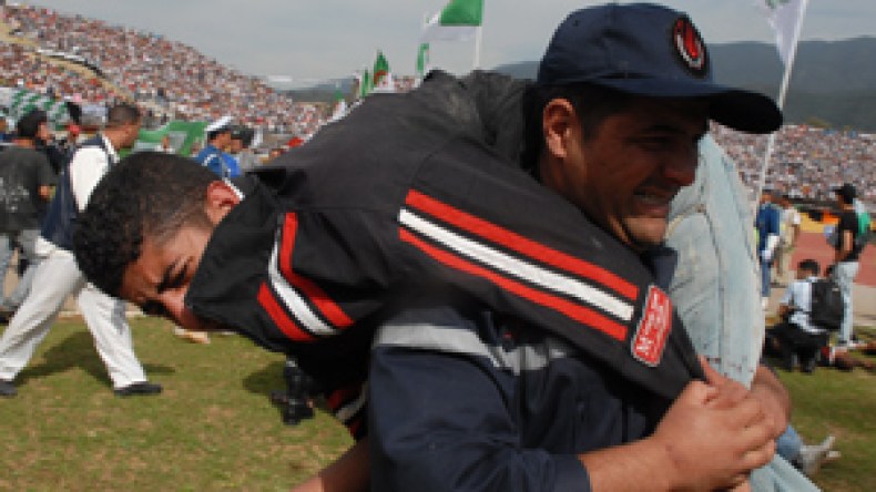 ثالث مناصر في غرفة الإنعاش وآخر يختفي والخسائر بالملايين