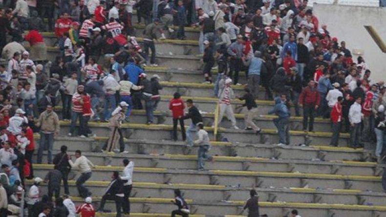 اعتقال 36 مناصرا في مباراة الشاوية والسلاحف بأم البواقي