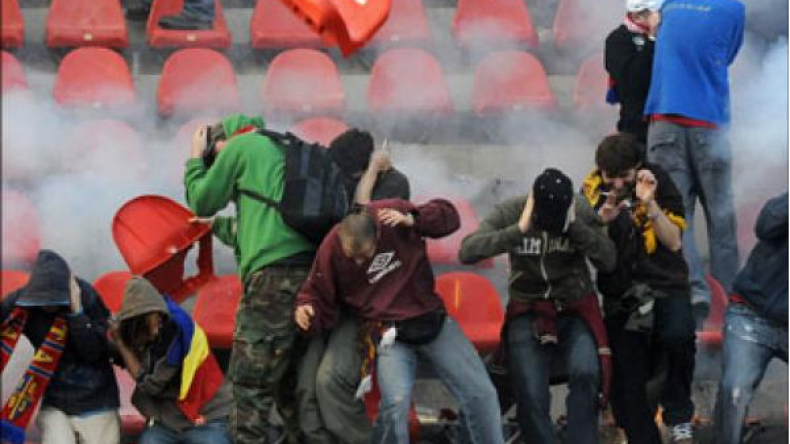 تراجع العنف في الملاعب الجزائرية بـ 30 بالمائة عام 2013