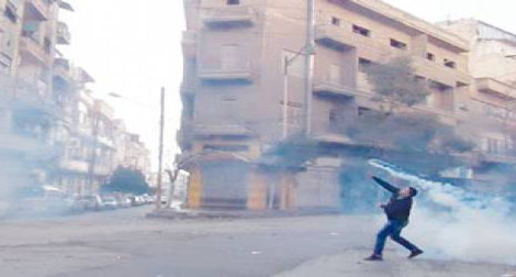 Syrie: des milliers de manifestants sur fond de violences meurtrières