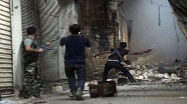Violents combats entre soldats et rebelles dans les souks d'Alep