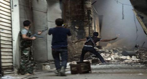 Violents combats entre soldats et rebelles dans les souks d'Alep