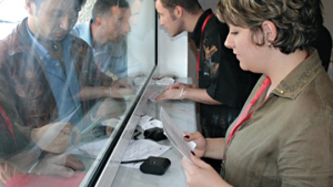 السفارة الأمريكية تحذر من التحايل على أموال الجزائريين