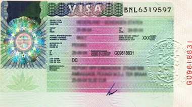 Bernard Émié annonce la simplification de la délivrance des visas