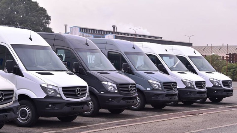 تسليم 508 عربة “مرسيدس” لفائدة الجيش