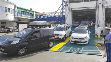 Abdessalam Bouchouareb: “There'll Be No License To Import Cars Less Than 3 Years Old”