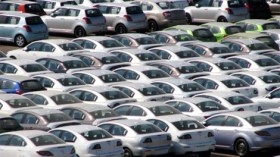 سكنات “عدل” تطيح بواردات السيارات في الجزائر