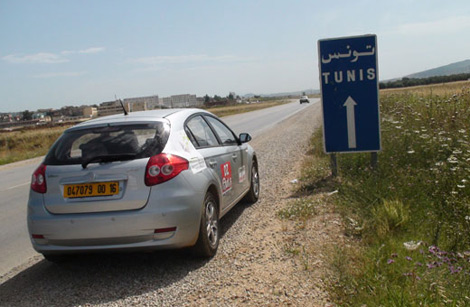Les véhicules algériens empêchés de s’introduire  en Tunisie sans cartes grises
