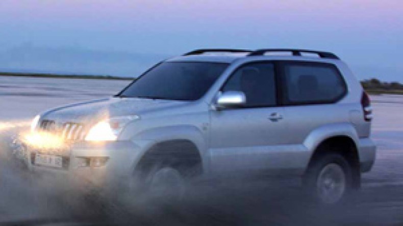 الحكومة أقرت الضريبة عقابا  للوكلاء الممثلين للشركات الأصلية المنتجة للسيارات