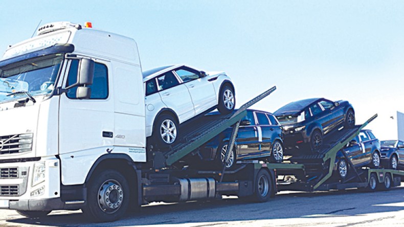 لا استيراد للسيارات إلا برخص المجاهدين!