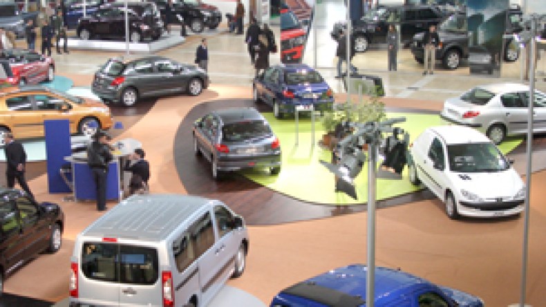 الحكومة تلغي قروض السيارات وتشجع قروض السكن