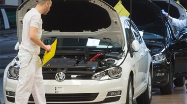 Oulmi: « Les usines africaines ne concurrencent pas Volkswagen Algérie »