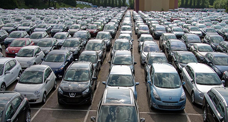 Le gouvernement gèle temporairement l’importation de véhicules !