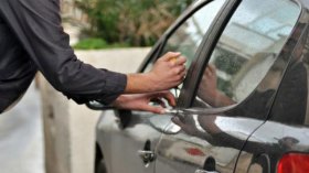 مسلحون يطلقون النار على سائق لسرقة سيارته بباتنة