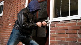 عائلة “لصوص” تظهر عليهم علامات الثراء المفاجئ!