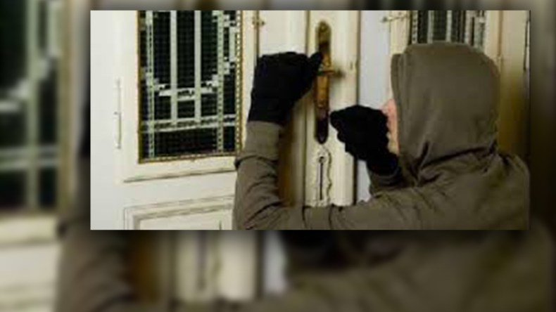 لصان يتشاجران داخل منزل الضحية ويبلغان عن نفسيهما بتبسة