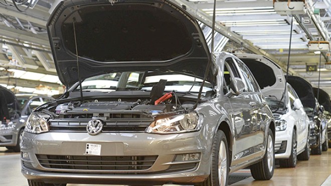“القرض الشعبي” يموّل مصنع “فولكسفاغن” بـ500 مليار