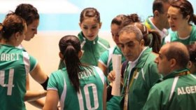 إيقاف لاعبتي منتخب الكرة الطائرة وإحالتهما على المجلس التأديبي