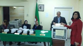 30 بالمائة نسبة التصويت في المهجر والمكاتب المتنقلة