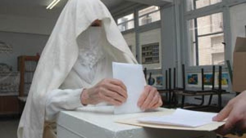 مصير غامض للجنة الوطنية واللجان الولائية والبلدية لمراقبة الإنتخابات