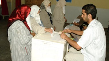 Algeria receives 200 international observers