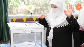 مٌسِنٌّون يحفظون ماء وجه التشريعيّات في ظل عزوف الشّباب