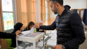 أحلام الشاب الذي شاب