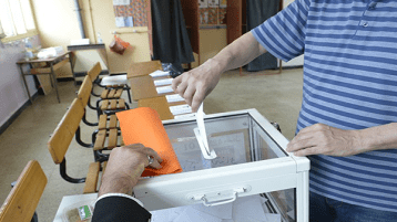 أيها المترشحون..يطبطب !